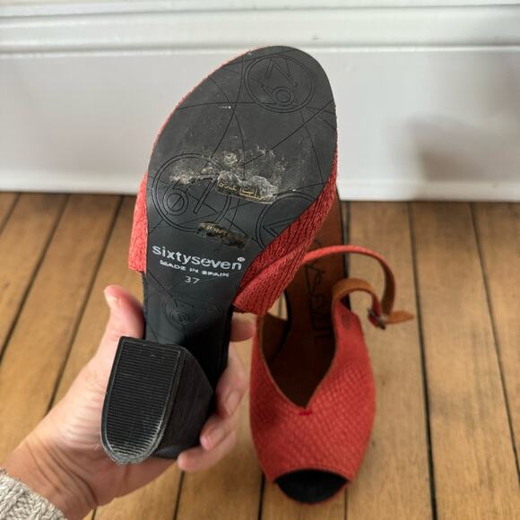 Sixtyseven Red Reptile Suede Peep Toe Platform Block Heels 37 / 6 - Picture 8 of 8